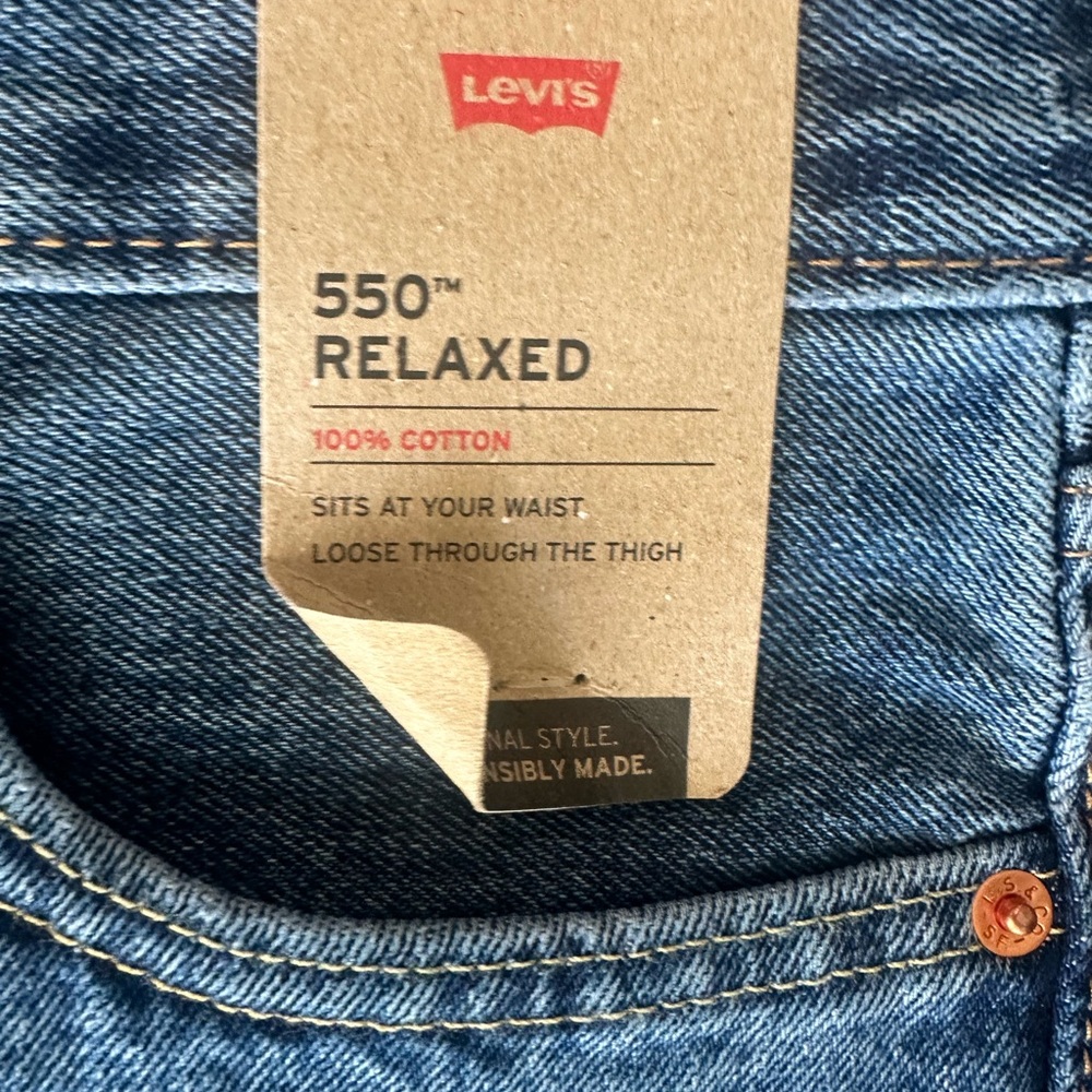 NWT Levi's 550 30x32 Relaxed Fit Med Wash Blue Denim Straight Jeans - Picture 5 of 5